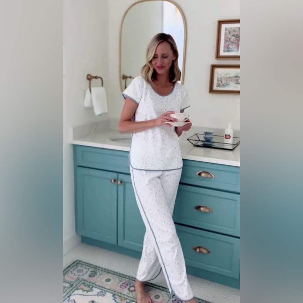 Lake women’s snowflake pajamas